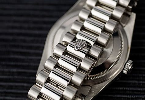 rolex replica differenza|rolex clasp real vs fake.